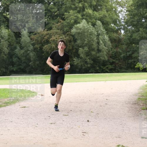 30.08.2026 - Elbe Triathlon Hamburg Antke Förster http://msf.ph/oto/10106753 30.08.2026 12:33:55 Laufen  meine-sportfotos.de