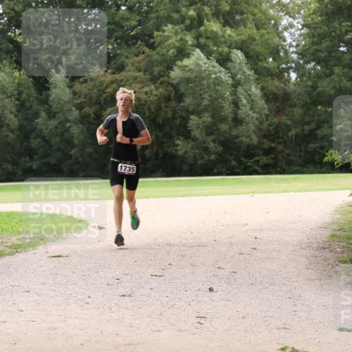 30.08.2026 - Elbe Triathlon Hamburg Antke Förster http://msf.ph/oto/10106761 30.08.2026 12:34:00 Laufen 1735 meine-sportfotos.de