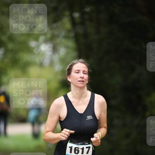 30.08.2026 - Elbe Triathlon Hamburg Antke Förster http://msf.ph/oto/10106762 30.08.2026 12:23:59 Laufen 1617 meine-sportfotos.de