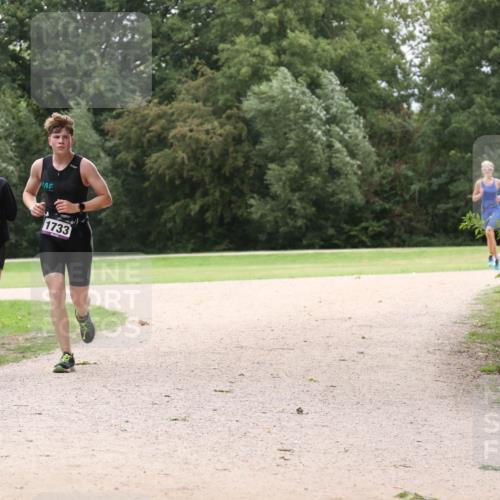 30.08.2026 - Elbe Triathlon Hamburg Antke Förster http://msf.ph/oto/10106771 30.08.2026 12:34:54 Laufen 1733 meine-sportfotos.de