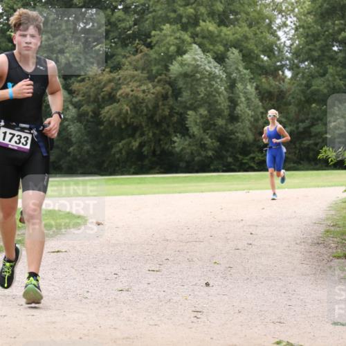 30.08.2026 - Elbe Triathlon Hamburg Antke Förster http://msf.ph/oto/10106775 30.08.2026 12:34:56 Laufen 1733 meine-sportfotos.de