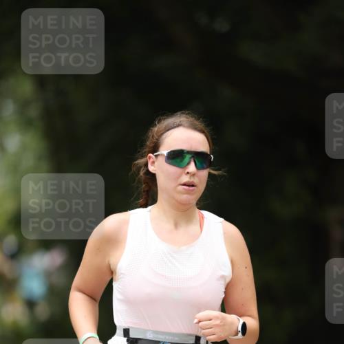 30.08.2026 - Elbe Triathlon Hamburg Antke Förster http://msf.ph/oto/10106776 30.08.2026 12:24:08 Laufen 904 meine-sportfotos.de