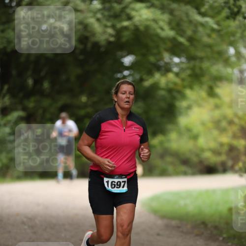 30.08.2026 - Elbe Triathlon Hamburg Antke Förster http://msf.ph/oto/10106792 30.08.2026 12:24:20 Laufen 1697 meine-sportfotos.de