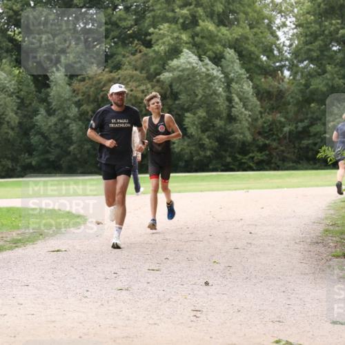 30.08.2026 - Elbe Triathlon Hamburg Antke Förster http://msf.ph/oto/10106793 30.08.2026 12:35:16 Laufen  meine-sportfotos.de