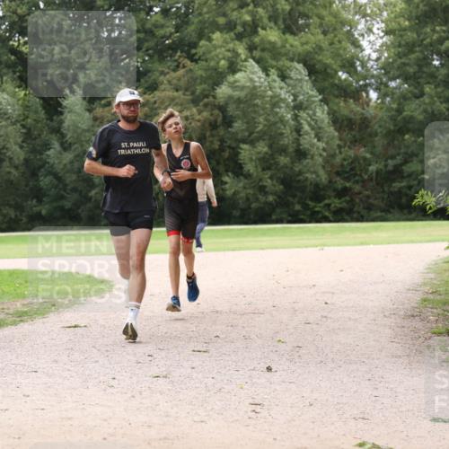 30.08.2026 - Elbe Triathlon Hamburg Antke Förster http://msf.ph/oto/10106795 30.08.2026 12:35:16 Laufen  meine-sportfotos.de