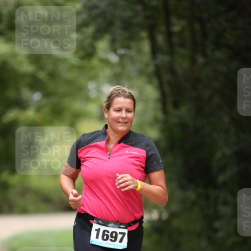 30.08.2026 - Elbe Triathlon Hamburg Antke Förster http://msf.ph/oto/10106796 30.08.2026 12:24:22 Laufen 1697 meine-sportfotos.de