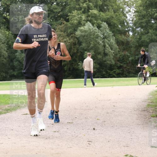 30.08.2026 - Elbe Triathlon Hamburg Antke Förster http://msf.ph/oto/10106797 30.08.2026 12:35:18 Laufen  meine-sportfotos.de