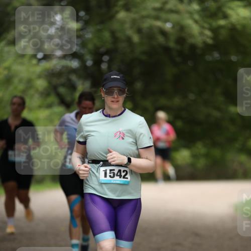 30.08.2026 - Elbe Triathlon Hamburg Antke Förster http://msf.ph/oto/10106804 30.08.2026 12:24:32 Laufen 1542 meine-sportfotos.de