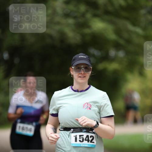 30.08.2026 - Elbe Triathlon Hamburg Antke Förster http://msf.ph/oto/10106808 30.08.2026 12:24:33 Laufen 1634, 1542 meine-sportfotos.de