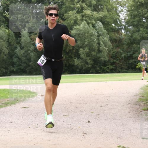 30.08.2026 - Elbe Triathlon Hamburg Antke Förster http://msf.ph/oto/10106809 30.08.2026 12:35:45 Laufen  meine-sportfotos.de
