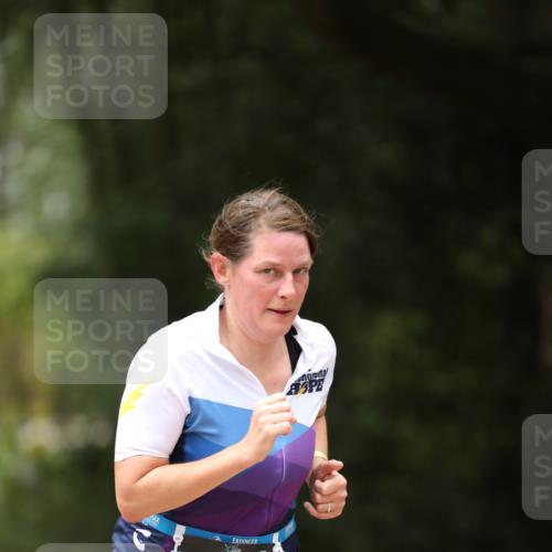 30.08.2026 - Elbe Triathlon Hamburg Antke Förster http://msf.ph/oto/10106818 30.08.2026 12:24:36 Laufen 1656 meine-sportfotos.de