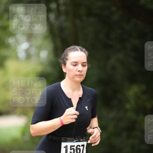 30.08.2026 - Elbe Triathlon Hamburg Antke Förster http://msf.ph/oto/10106822 30.08.2026 12:24:38 Laufen 1567 meine-sportfotos.de