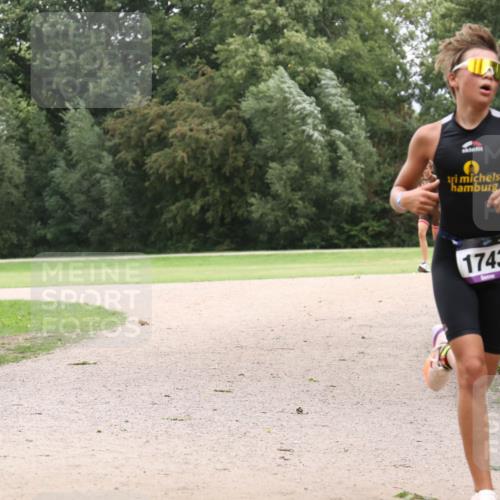 30.08.2026 - Elbe Triathlon Hamburg Antke Förster http://msf.ph/oto/10106823 30.08.2026 12:35:53 Laufen 1743 meine-sportfotos.de