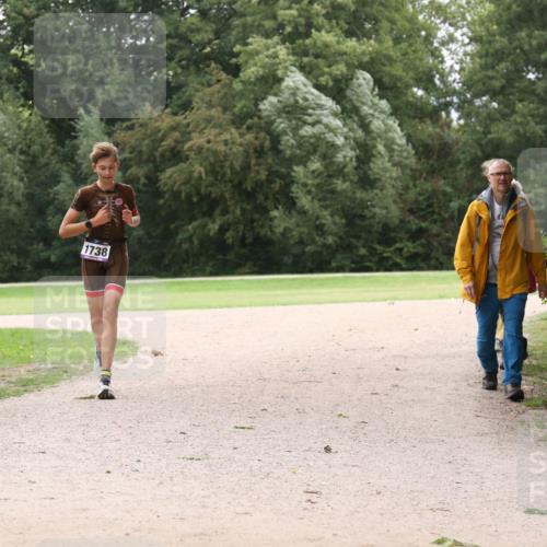 30.08.2026 - Elbe Triathlon Hamburg Antke Förster http://msf.ph/oto/10106825 30.08.2026 12:35:59 Laufen 1738 meine-sportfotos.de