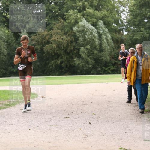 30.08.2026 - Elbe Triathlon Hamburg Antke Förster http://msf.ph/oto/10106827 30.08.2026 12:35:59 Laufen 173 meine-sportfotos.de