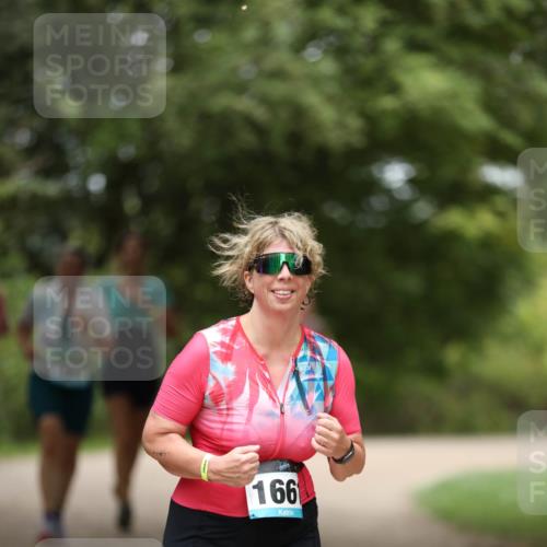 30.08.2026 - Elbe Triathlon Hamburg Antke Förster http://msf.ph/oto/10106830 30.08.2026 12:24:46 Laufen 96, 166 meine-sportfotos.de