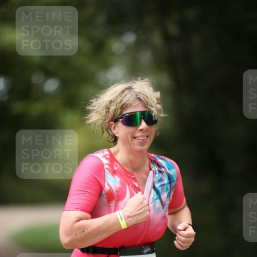 30.08.2026 - Elbe Triathlon Hamburg Antke Förster http://msf.ph/oto/10106834 30.08.2026 12:24:47 Laufen 166 meine-sportfotos.de