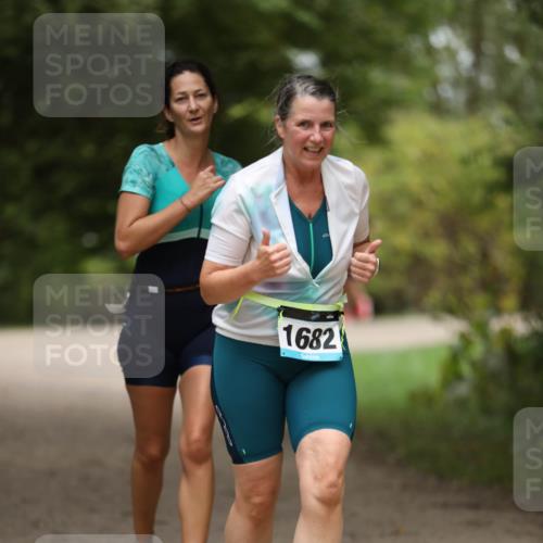 30.08.2026 - Elbe Triathlon Hamburg Antke Förster http://msf.ph/oto/10106838 30.08.2026 12:24:50 Laufen 1682 meine-sportfotos.de