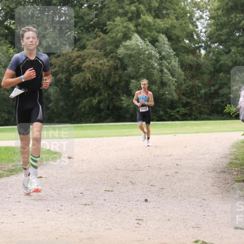 30.08.2026 - Elbe Triathlon Hamburg Antke Förster http://msf.ph/oto/10106839 30.08.2026 12:36:04 Laufen 1732 meine-sportfotos.de