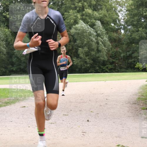 30.08.2026 - Elbe Triathlon Hamburg Antke Förster http://msf.ph/oto/10106843 30.08.2026 12:36:06 Laufen 1732 meine-sportfotos.de