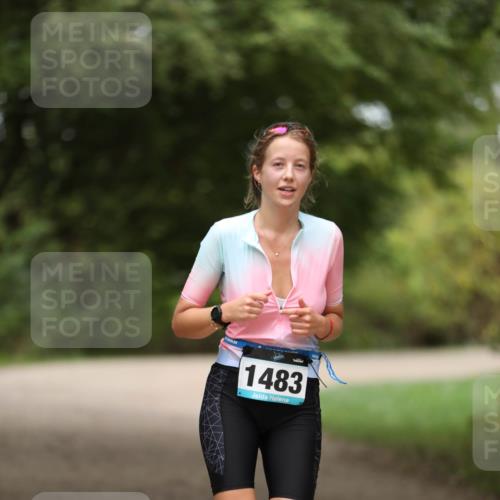 30.08.2026 - Elbe Triathlon Hamburg Antke Förster http://msf.ph/oto/10106844 30.08.2026 12:24:53 Laufen 1483 meine-sportfotos.de