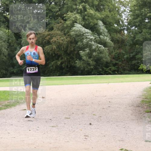 30.08.2026 - Elbe Triathlon Hamburg Antke Förster http://msf.ph/oto/10106849 30.08.2026 12:36:09 Laufen 1732 meine-sportfotos.de