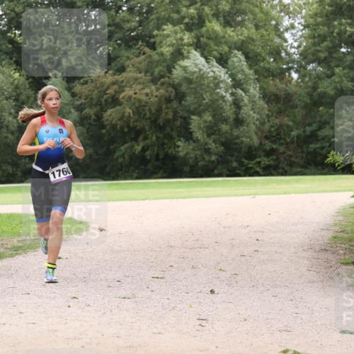 30.08.2026 - Elbe Triathlon Hamburg Antke Förster http://msf.ph/oto/10106857 30.08.2026 12:36:22 Laufen 1760 meine-sportfotos.de