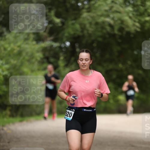 30.08.2026 - Elbe Triathlon Hamburg Antke Förster http://msf.ph/oto/10106860 30.08.2026 12:25:00 Laufen 520 meine-sportfotos.de