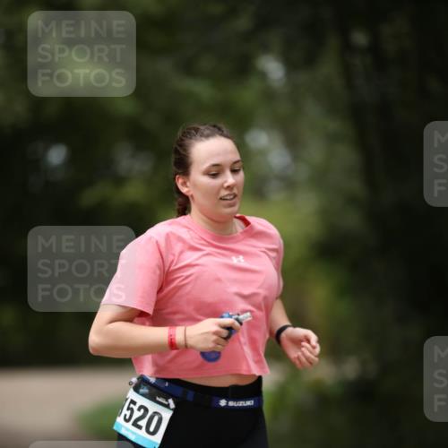 30.08.2026 - Elbe Triathlon Hamburg Antke Förster http://msf.ph/oto/10106866 30.08.2026 12:25:02 Laufen 1520 meine-sportfotos.de
