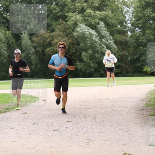 30.08.2026 - Elbe Triathlon Hamburg Antke Förster http://msf.ph/oto/10106867 30.08.2026 12:37:42 Laufen 3, 1720 meine-sportfotos.de