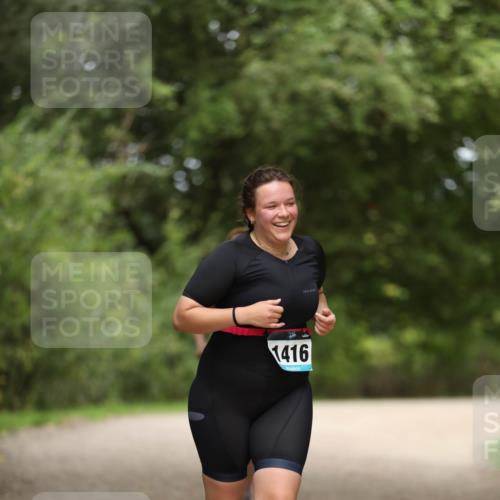 30.08.2026 - Elbe Triathlon Hamburg Antke Förster http://msf.ph/oto/10106872 30.08.2026 12:25:11 Laufen 1416 meine-sportfotos.de
