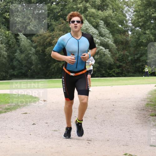30.08.2026 - Elbe Triathlon Hamburg Antke Förster http://msf.ph/oto/10106873 30.08.2026 12:37:44 Laufen 720 meine-sportfotos.de