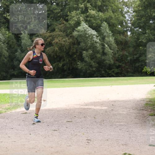 30.08.2026 - Elbe Triathlon Hamburg Antke Förster http://msf.ph/oto/10106875 30.08.2026 12:37:57 Laufen  meine-sportfotos.de