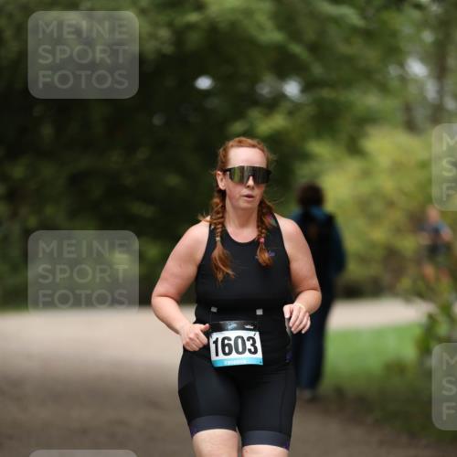 30.08.2026 - Elbe Triathlon Hamburg Antke Förster http://msf.ph/oto/10106882 30.08.2026 12:25:15 Laufen 1603 meine-sportfotos.de