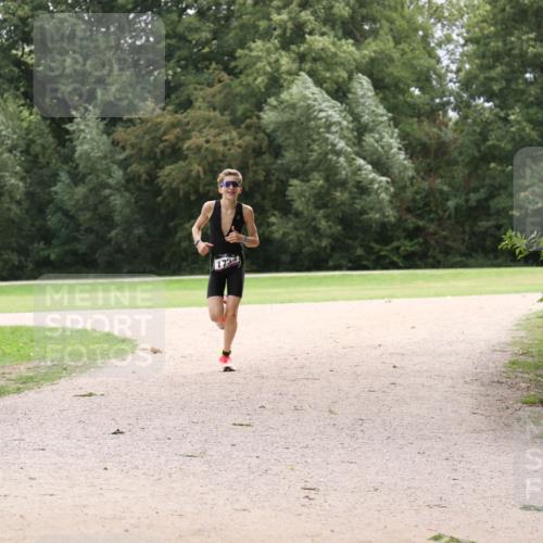 30.08.2026 - Elbe Triathlon Hamburg Antke Förster http://msf.ph/oto/10106883 30.08.2026 12:38:15 Laufen 1734 meine-sportfotos.de