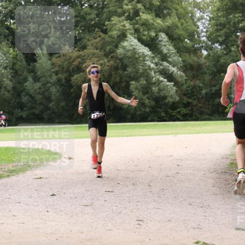 30.08.2026 - Elbe Triathlon Hamburg Antke Förster http://msf.ph/oto/10106885 30.08.2026 12:38:15 Laufen  meine-sportfotos.de