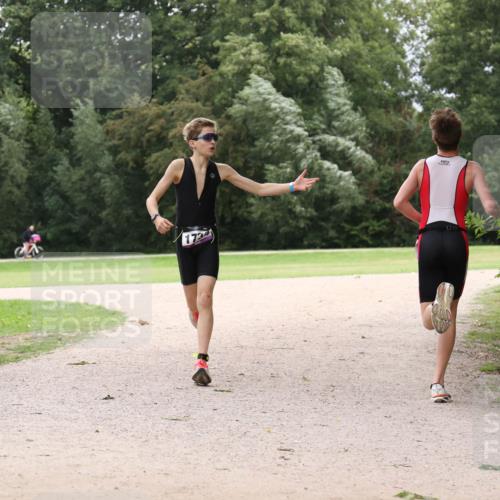 30.08.2026 - Elbe Triathlon Hamburg Antke Förster http://msf.ph/oto/10106887 30.08.2026 12:38:16 Laufen 173 meine-sportfotos.de