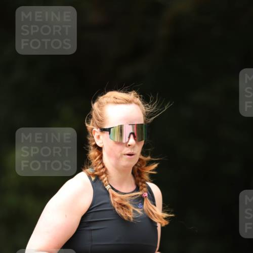 30.08.2026 - Elbe Triathlon Hamburg Antke Förster http://msf.ph/oto/10106890 30.08.2026 12:25:18 Laufen 1603 meine-sportfotos.de