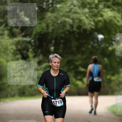 30.08.2026 - Elbe Triathlon Hamburg Antke Förster http://msf.ph/oto/10106904 30.08.2026 12:25:46 Laufen 3, 1710 meine-sportfotos.de