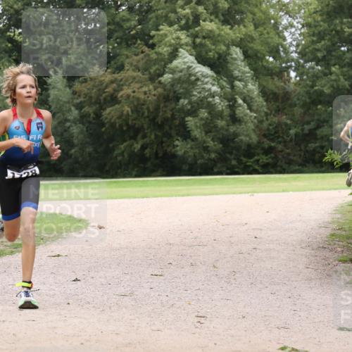 30.08.2026 - Elbe Triathlon Hamburg Antke Förster http://msf.ph/oto/10106905 30.08.2026 12:38:35 Laufen  meine-sportfotos.de