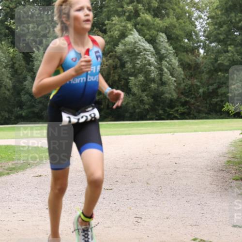 30.08.2026 - Elbe Triathlon Hamburg Antke Förster http://msf.ph/oto/10106913 30.08.2026 12:38:36 Laufen 7358 meine-sportfotos.de
