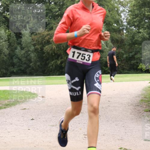 30.08.2026 - Elbe Triathlon Hamburg Antke Förster http://msf.ph/oto/10106925 30.08.2026 12:38:59 Laufen 1753 meine-sportfotos.de