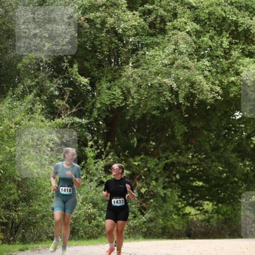 30.08.2026 - Elbe Triathlon Hamburg Antke Förster http://msf.ph/oto/10106930 30.08.2026 12:26:55 Laufen 1418, 1433 meine-sportfotos.de