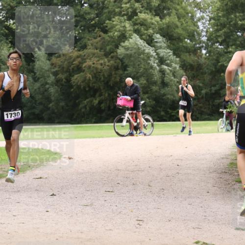 30.08.2026 - Elbe Triathlon Hamburg Antke Förster http://msf.ph/oto/10106933 30.08.2026 12:39:22 Laufen 1730, 1768 meine-sportfotos.de