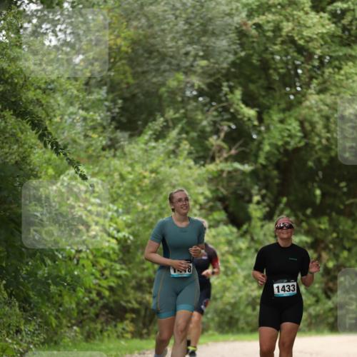 30.08.2026 - Elbe Triathlon Hamburg Antke Förster http://msf.ph/oto/10106936 30.08.2026 12:26:59 Laufen 1433 meine-sportfotos.de