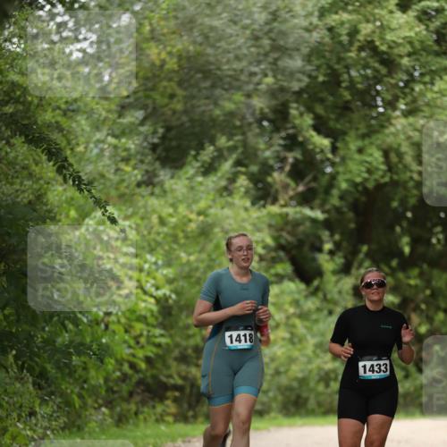 30.08.2026 - Elbe Triathlon Hamburg Antke Förster http://msf.ph/oto/10106938 30.08.2026 12:26:59 Laufen 1418, 1433 meine-sportfotos.de