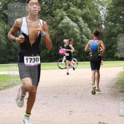 30.08.2026 - Elbe Triathlon Hamburg Antke Förster http://msf.ph/oto/10106939 30.08.2026 12:39:24 Laufen 1730, 1768 meine-sportfotos.de