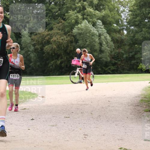 30.08.2026 - Elbe Triathlon Hamburg Antke Förster http://msf.ph/oto/10106951 30.08.2026 12:39:30 Laufen 1768, 1819, 759 meine-sportfotos.de