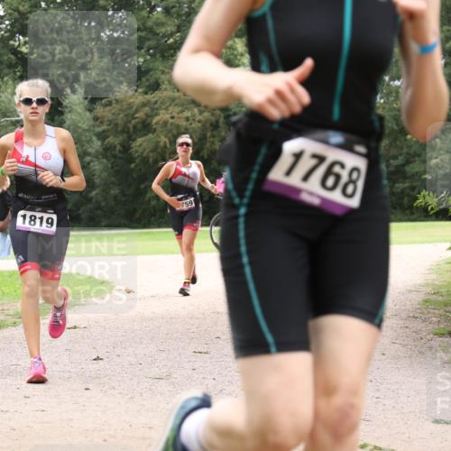 30.08.2026 - Elbe Triathlon Hamburg Antke Förster http://msf.ph/oto/10106955 30.08.2026 12:39:32 Laufen 1819, 59, 1768 meine-sportfotos.de