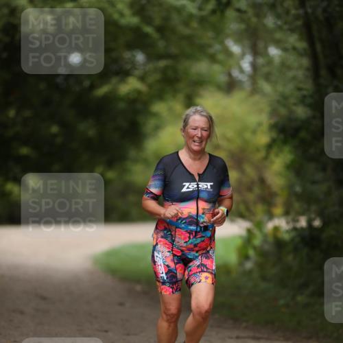 30.08.2026 - Elbe Triathlon Hamburg Antke Förster http://msf.ph/oto/10106962 30.08.2026 12:27:14 Laufen  meine-sportfotos.de